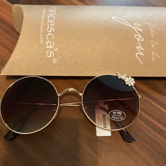 Francesca’s Butterfly Flower Sunglasses - Picture 1 of 2